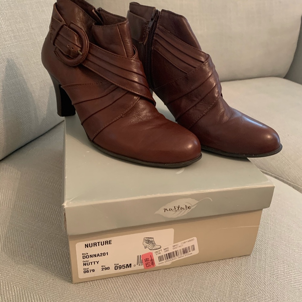 Nurture brand booties side zipper rubber soles - Picture 3 of 7